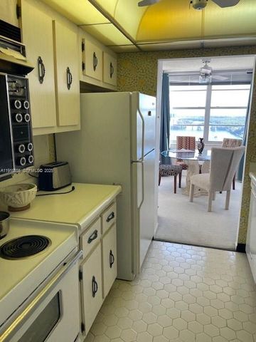 301 174th Street 1605, Sunny Isles Beach, FL 33160