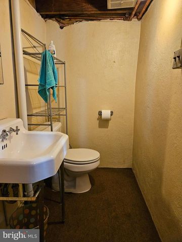 305 SHELLEY AVE, Altoona, PA 16602