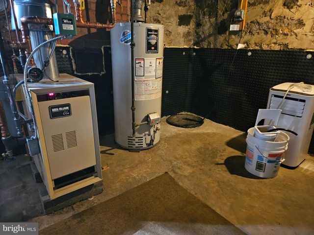 305 SHELLEY AVE, Altoona, PA 16602