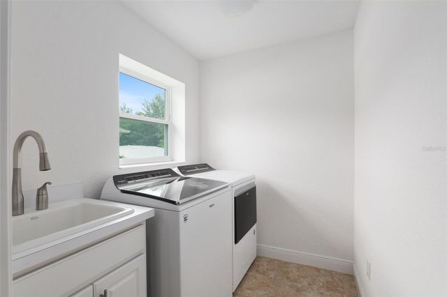 10397 SILVER MAPLE AVENUE, Oxford, FL 34484