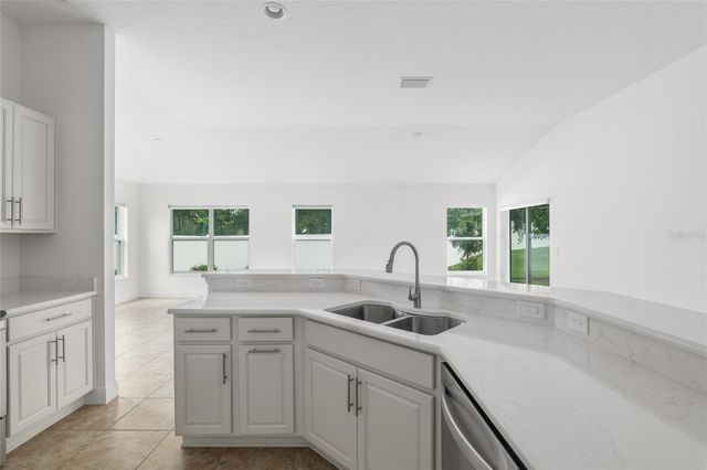 10397 SILVER MAPLE AVENUE, Oxford, FL 34484