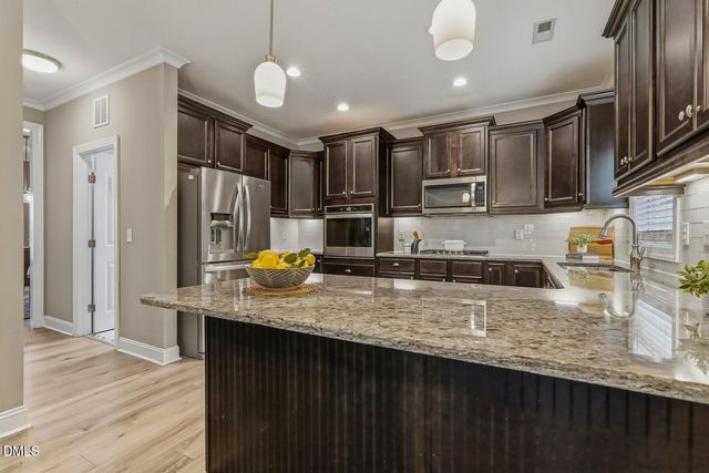 242 Summit Overlook Drive, Clayton, NC 27527