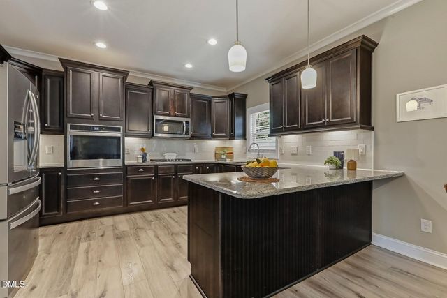 242 Summit Overlook Drive, Clayton, NC 27527