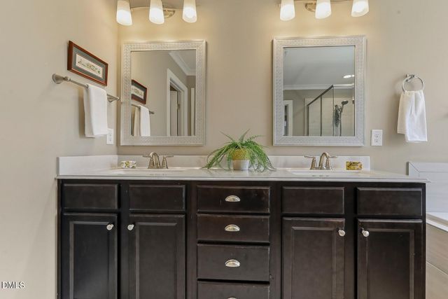 242 Summit Overlook Drive, Clayton, NC 27527