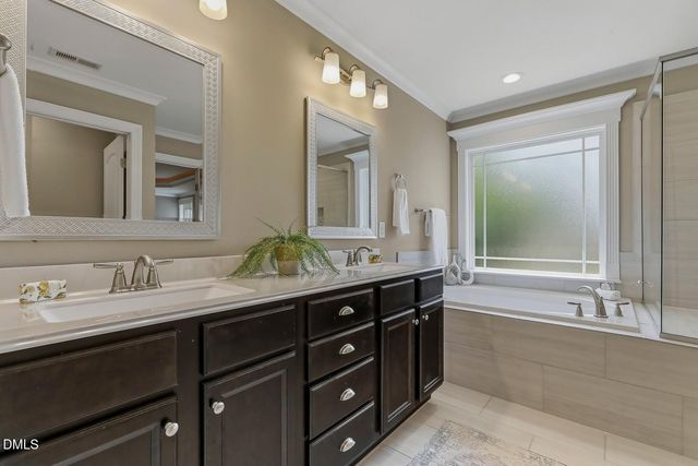 242 Summit Overlook Drive, Clayton, NC 27527