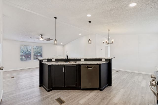 5111 Savannah Woods, Von Ormy, TX 78073