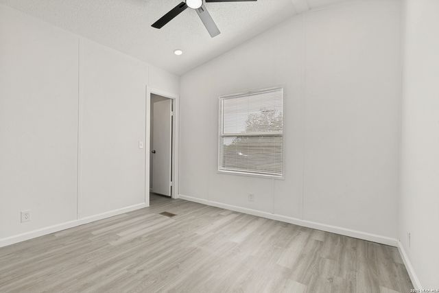 5111 Savannah Woods, Von Ormy, TX 78073