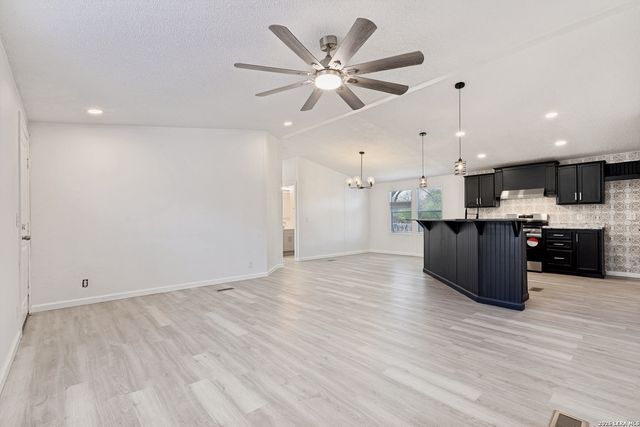 5111 Savannah Woods, Von Ormy, TX 78073