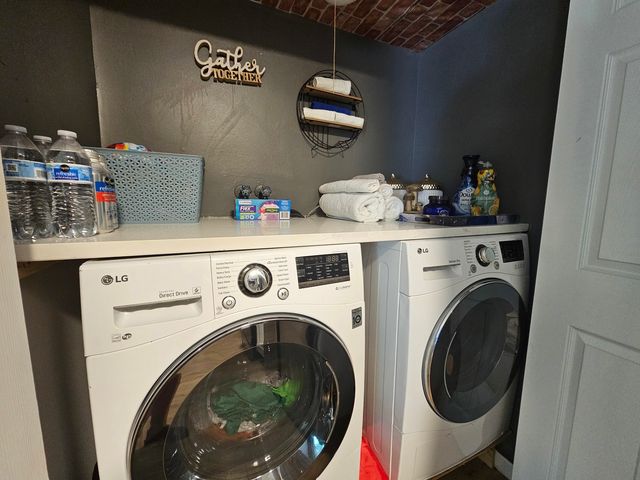 16 Forest Lane, Cary, IL 60013