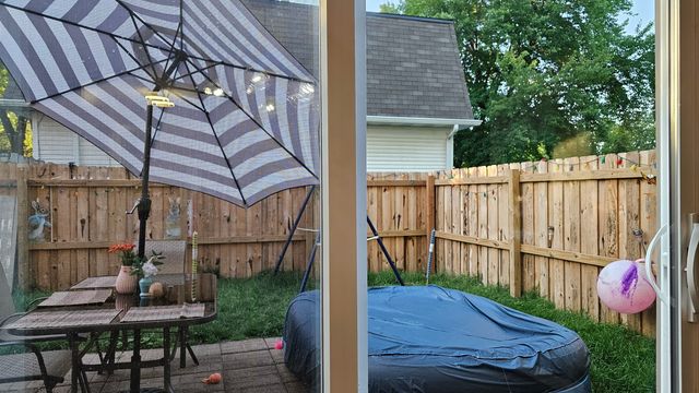 16 Forest Lane, Cary, IL 60013