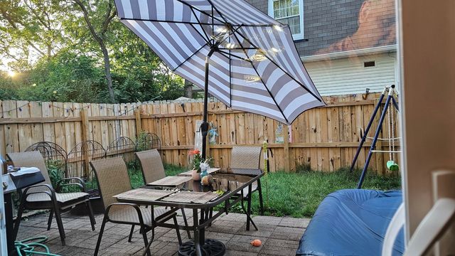 16 Forest Lane, Cary, IL 60013