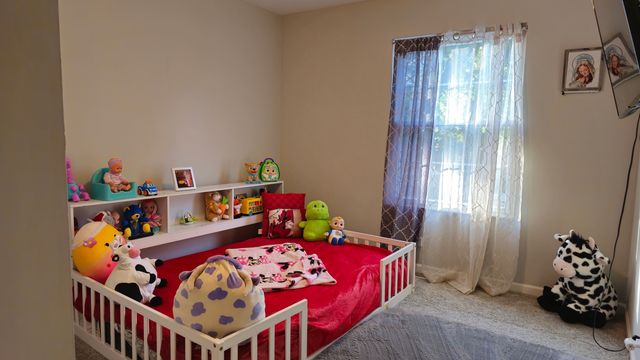 16 Forest Lane, Cary, IL 60013