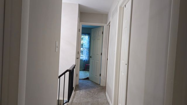 16 Forest Lane, Cary, IL 60013