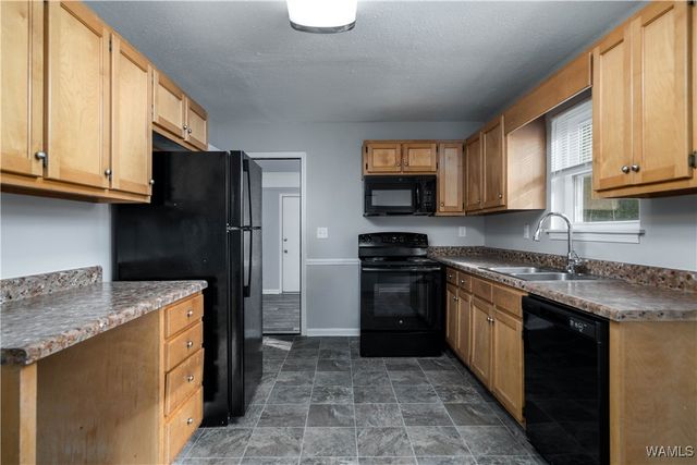 12560 County Line, Moundville, AL 35474