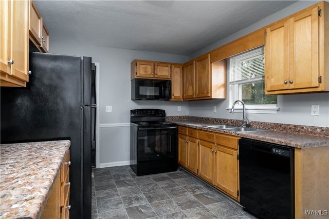 12560 County Line, Moundville, AL 35474