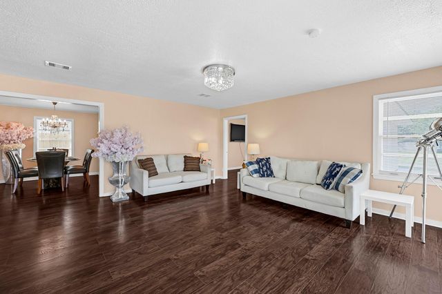 1603 5th Avenue N, Houston, TX 77590