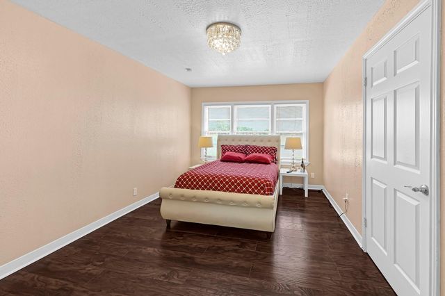 1603 5th Avenue N, Houston, TX 77590