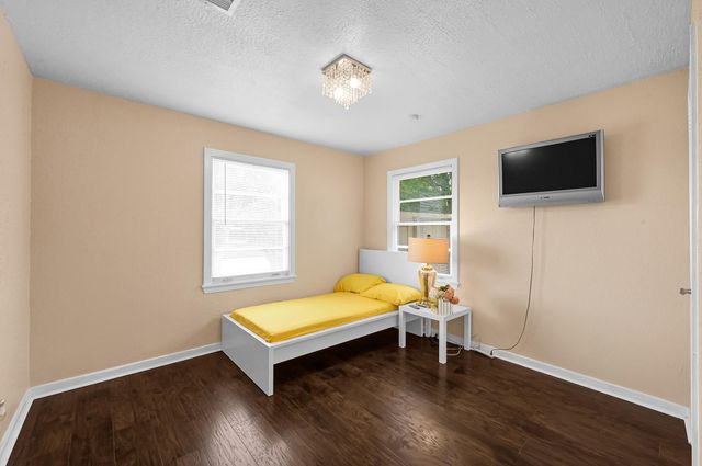 1603 5th Avenue N, Houston, TX 77590