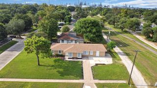 1603 5th Avenue N, Houston, TX 77590