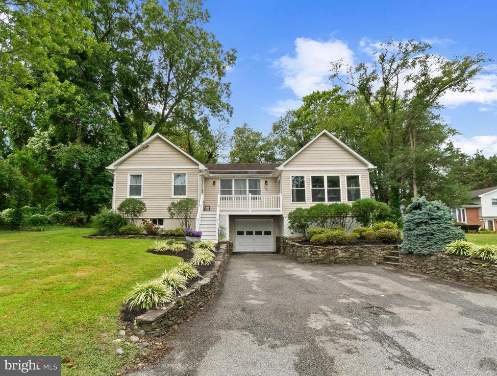 1121 PACA DR, Edgewater, MD 21037
