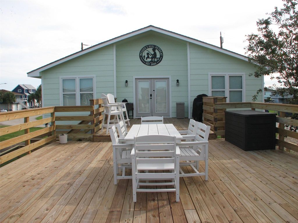 1 Flounder Circle, Freeport, TX 77541