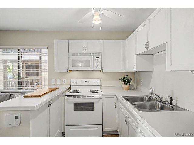 1812 17th St 101S, Boulder, CO 80302