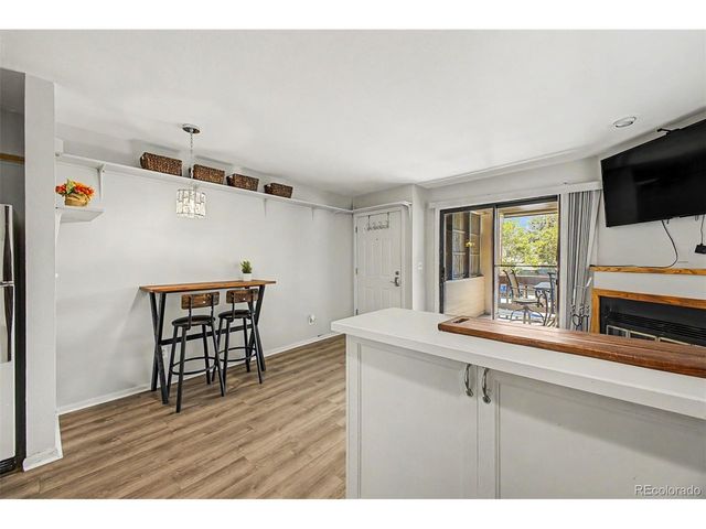 1812 17th St 101S, Boulder, CO 80302