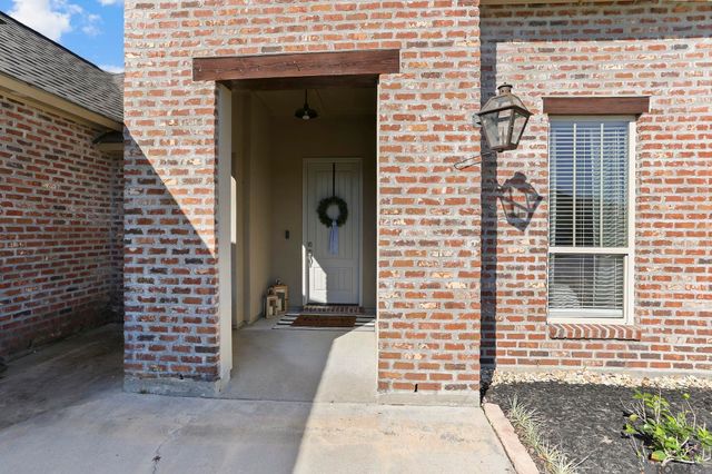 18206 Kenner Dr, Prairieville, LA 70769