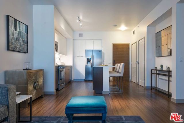 3033 Wilshire Avenue 1409, Los Angeles, CA 90010