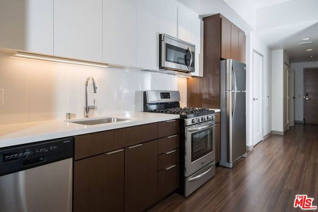 3033 Wilshire Avenue 1409, Los Angeles, CA 90010
