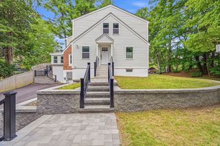 63 Russell Rd, Wellesley, MA 02482