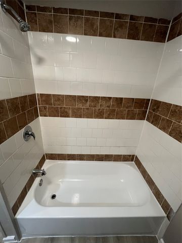 2050 Wellington Drive, Grand Prairie, TX 75051