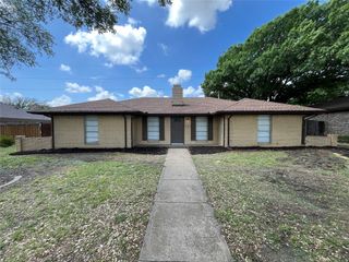 2050 Wellington Drive, Grand Prairie, TX 75051