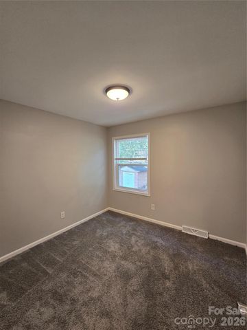 7727 Ritter Drive, Charlotte, NC 28270