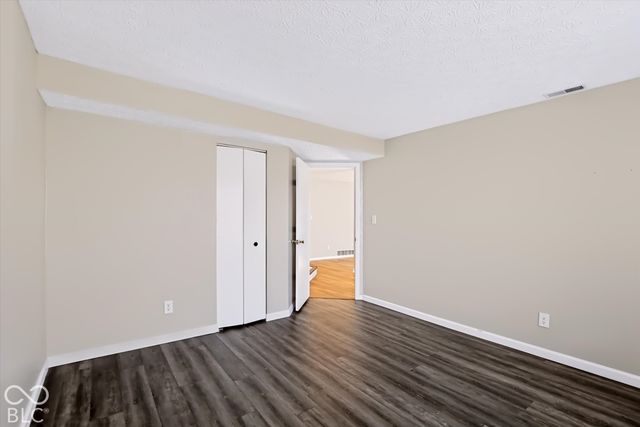 9450 Aberdare Drive 34, Indianapolis, IN 46250