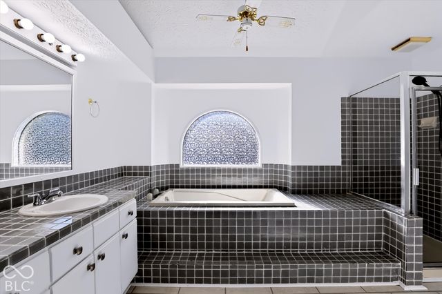 9450 Aberdare Drive 34, Indianapolis, IN 46250
