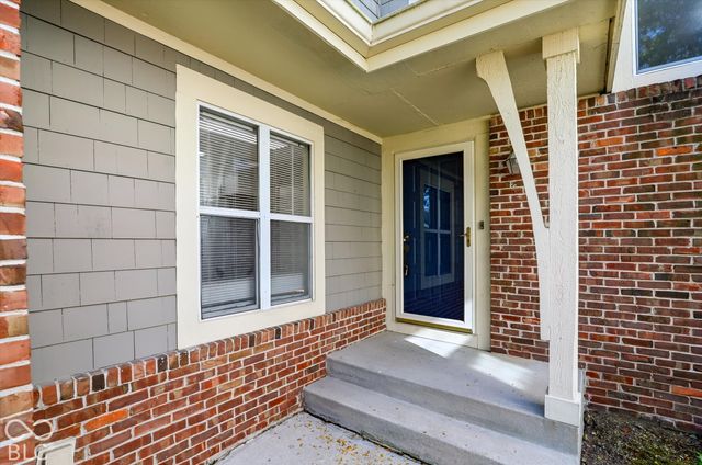 9450 Aberdare Drive 34, Indianapolis, IN 46250