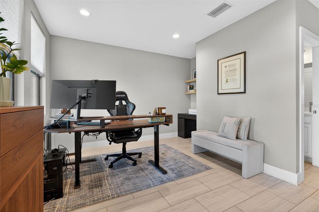 2526 13TH AVENUE N, St Petersburg, FL 33713