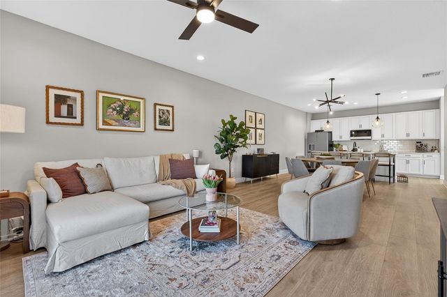 2526 13TH AVENUE N, St Petersburg, FL 33713