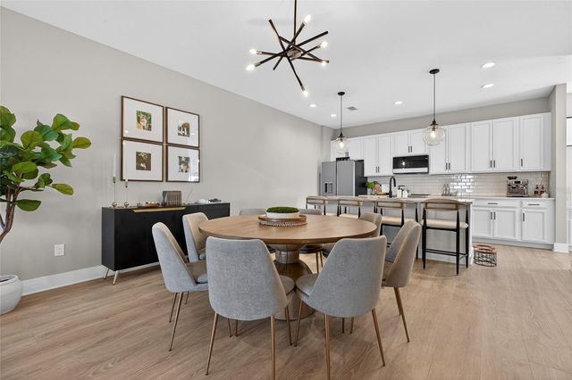 2526 13TH AVENUE N, St Petersburg, FL 33713