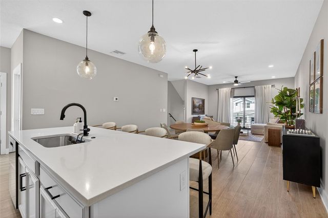 2526 13TH AVENUE N, St Petersburg, FL 33713