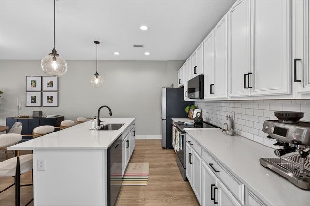 2526 13TH AVENUE N, St Petersburg, FL 33713