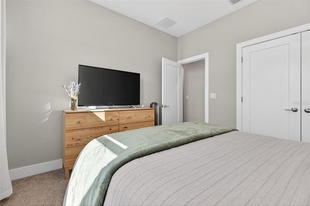 2526 13TH AVENUE N, St Petersburg, FL 33713