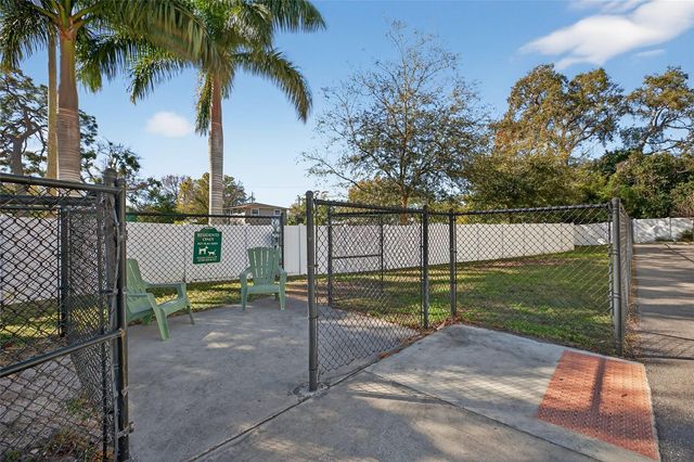 2526 13TH AVENUE N, St Petersburg, FL 33713