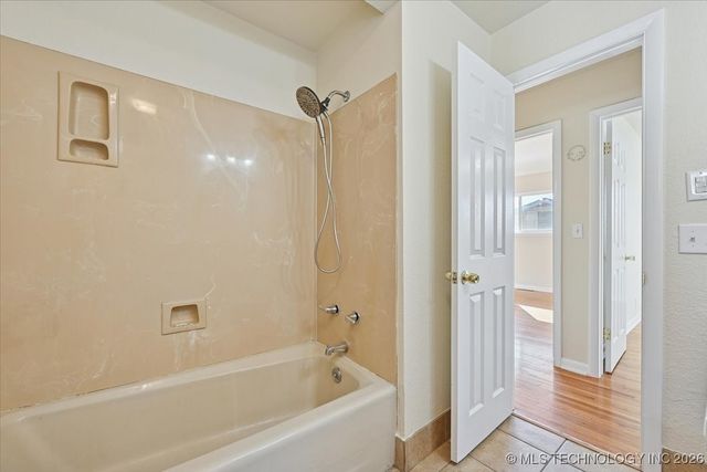 1017 N Cedar Avenue, Sand Springs, OK 74063