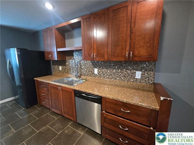 856 North 8th Street, Allentown City, PA 18102