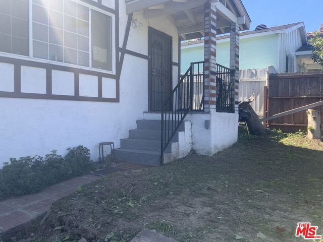 826 E 65th Street, Inglewood, CA 90302