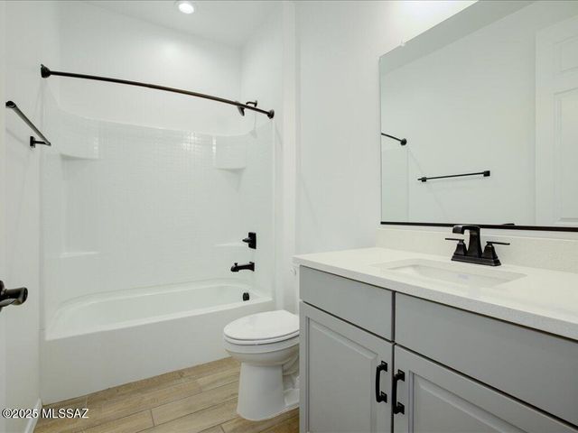 10081 S Moonlit Riverwalk Trail, Vail, AZ 85641