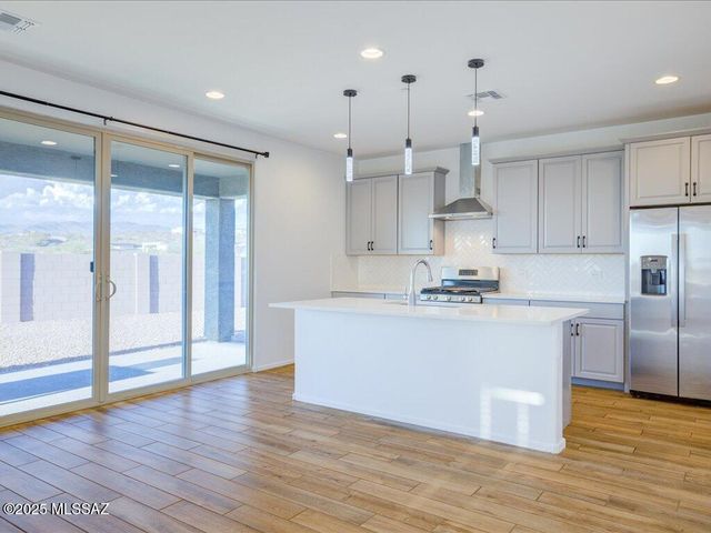 10081 S Moonlit Riverwalk Trail, Vail, AZ 85641