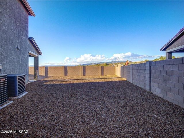 10081 S Moonlit Riverwalk Trail, Vail, AZ 85641